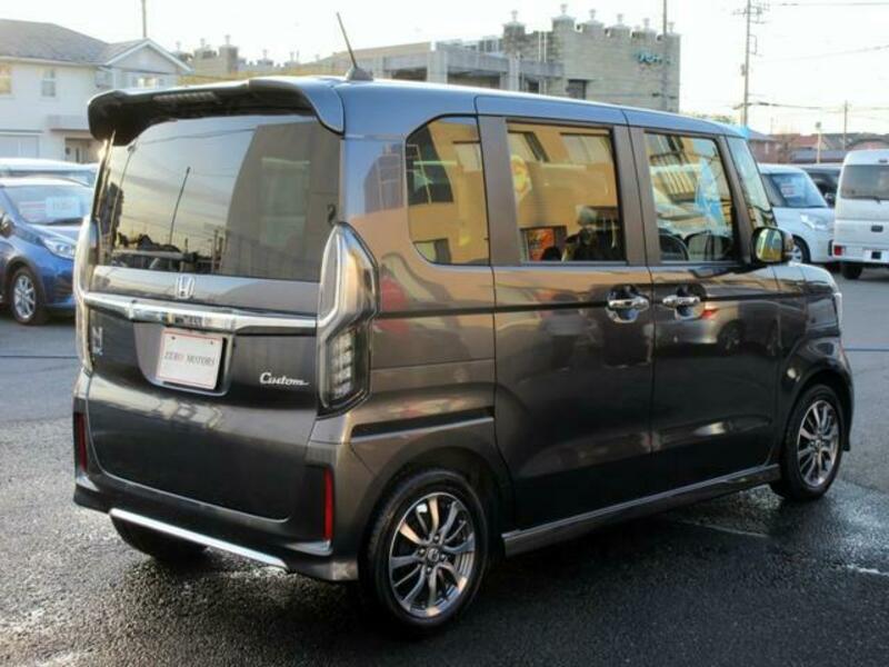 N BOX CUSTOM