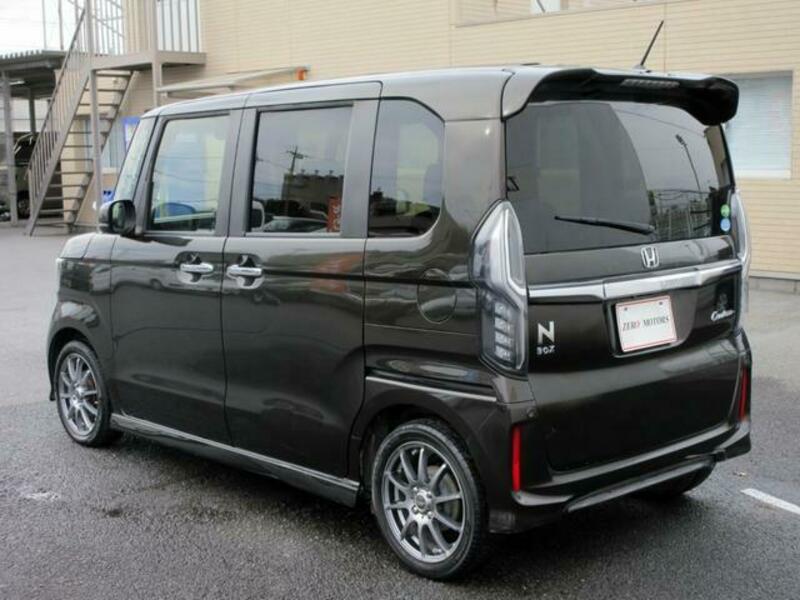 N BOX CUSTOM