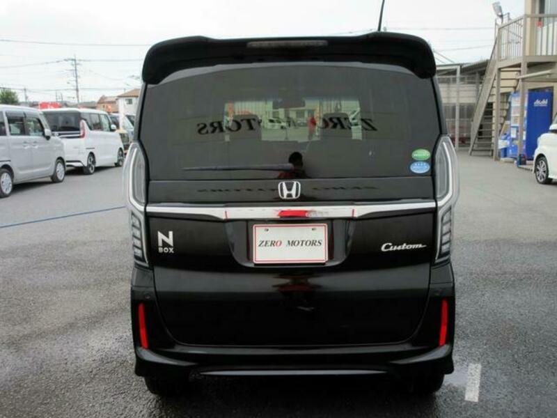 N BOX CUSTOM