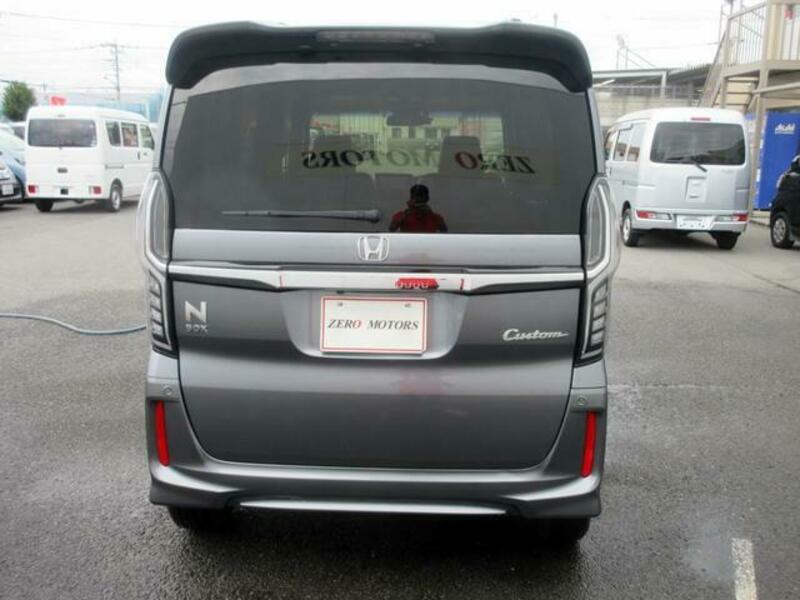 N BOX CUSTOM