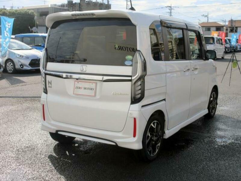 N BOX CUSTOM