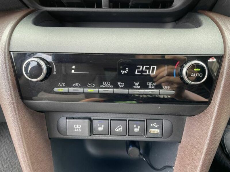 YARIS CROSS