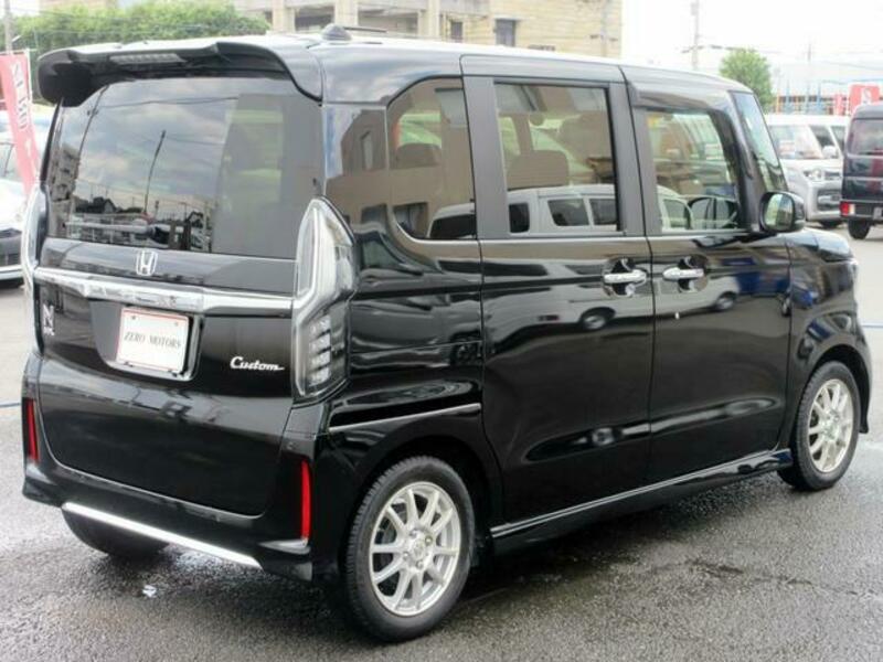 N BOX CUSTOM