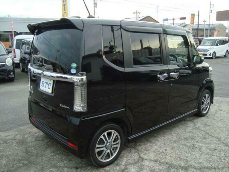 N BOX CUSTOM