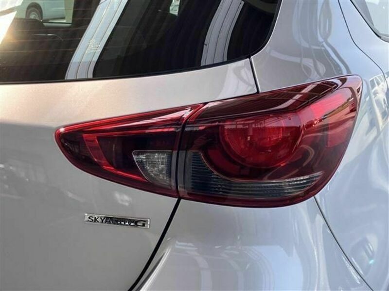 MAZDA2