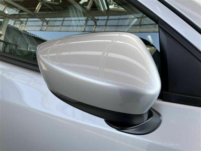 MAZDA2