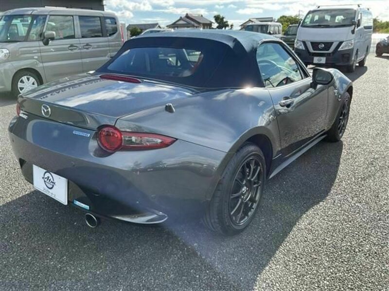ROADSTER