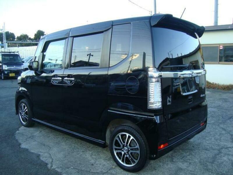 N BOX CUSTOM
