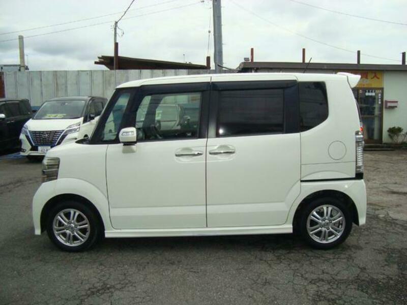 N BOX CUSTOM
