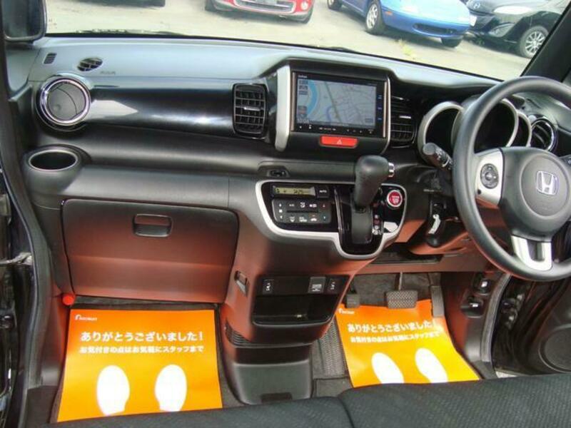 N BOX CUSTOM