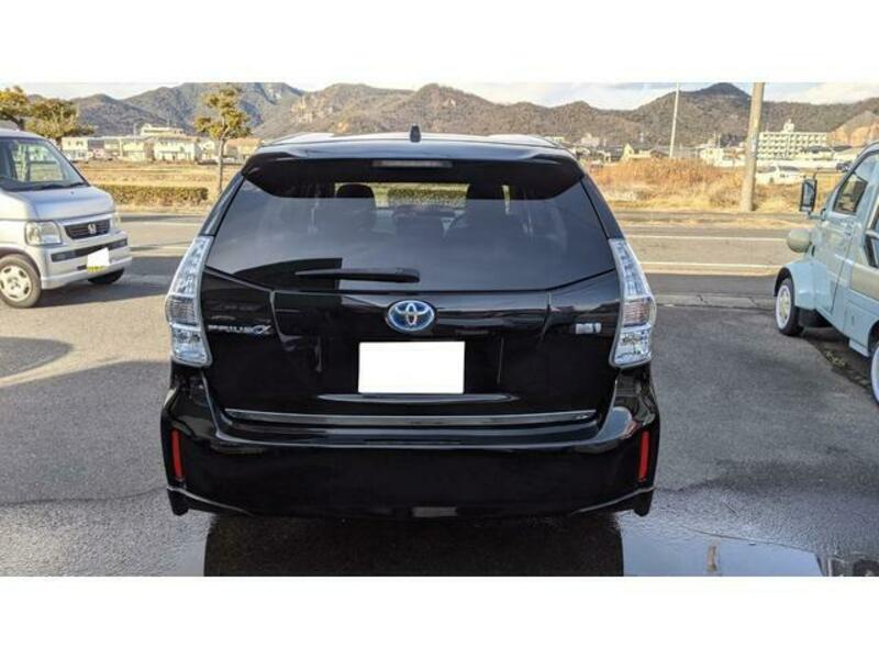 PRIUS ALPHA