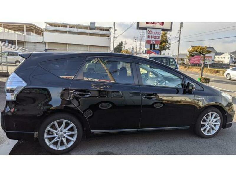 PRIUS ALPHA