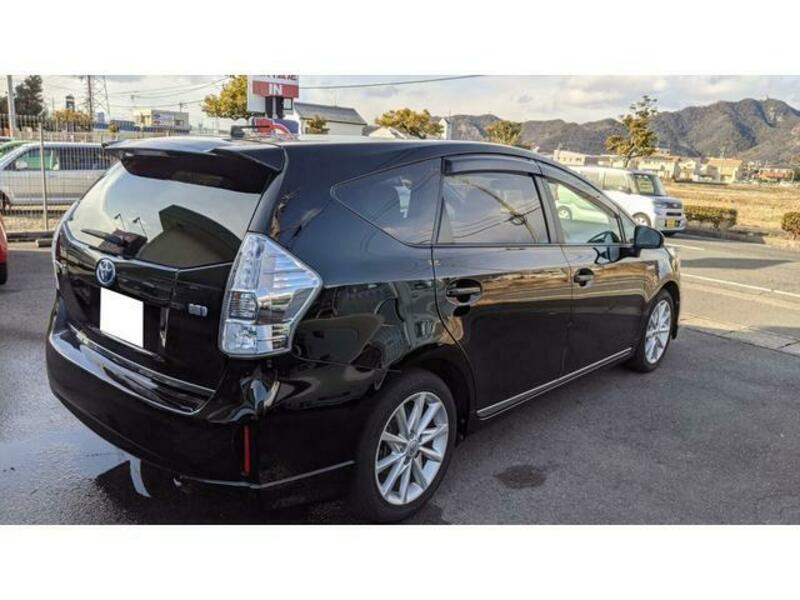 PRIUS ALPHA