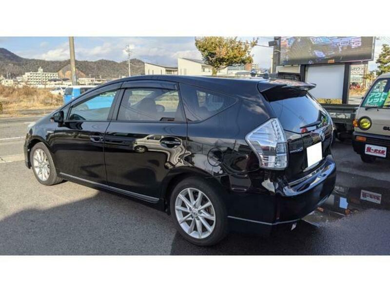 PRIUS ALPHA