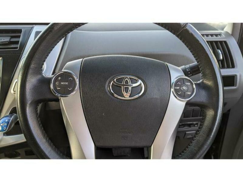 PRIUS ALPHA