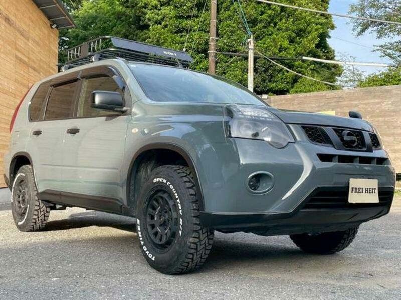 X-TRAIL