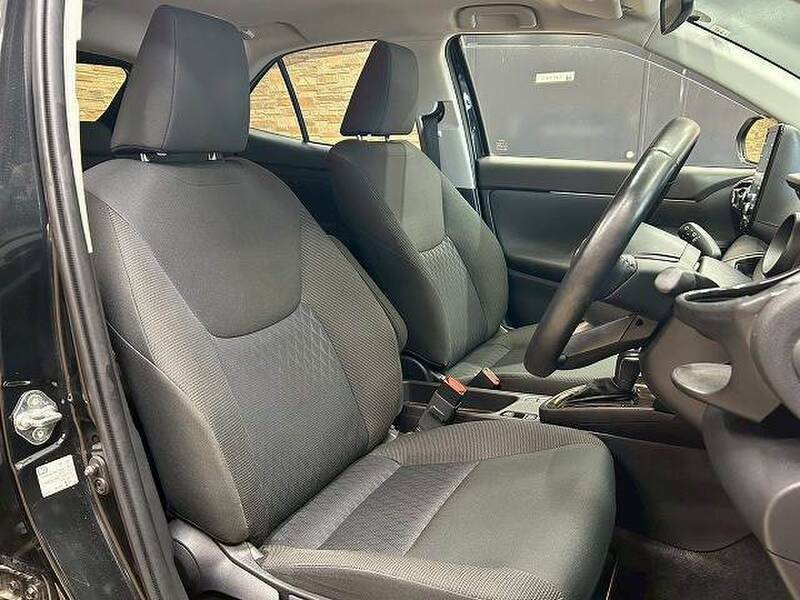 YARIS CROSS