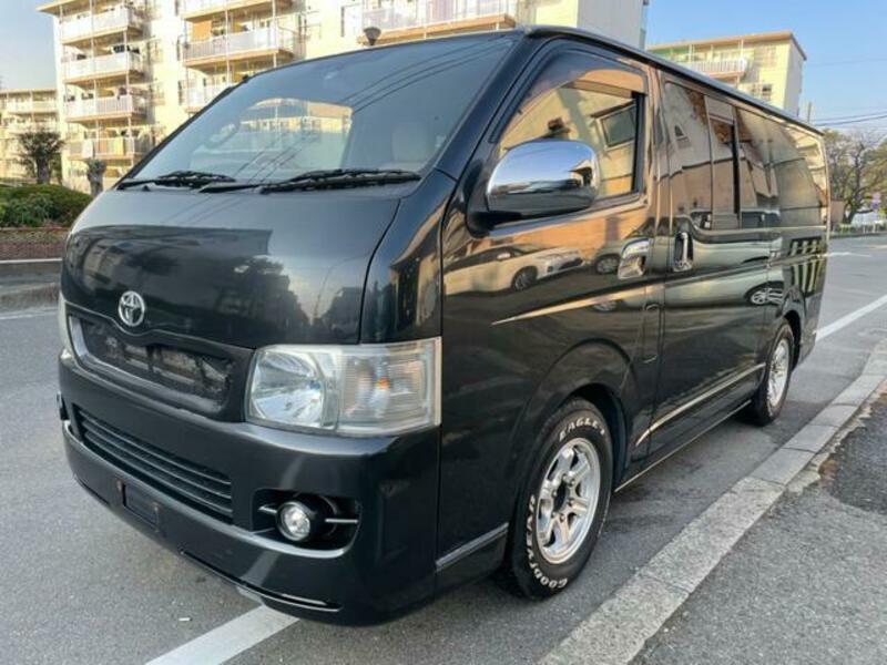TOYOTA HIACE VAN