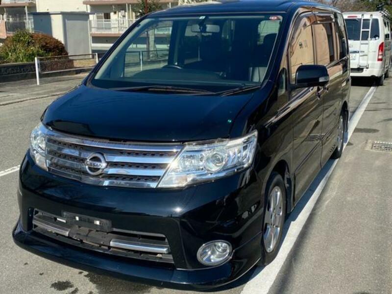 NISSAN SERENA