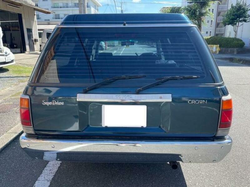 CROWN VAN