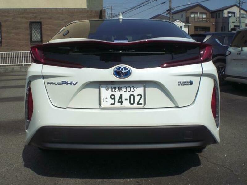 PRIUS PHV