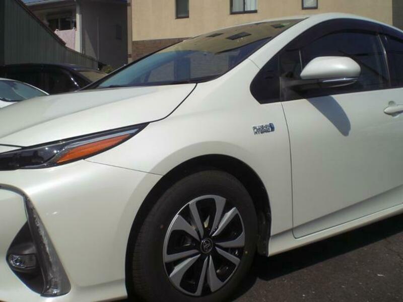 PRIUS PHV