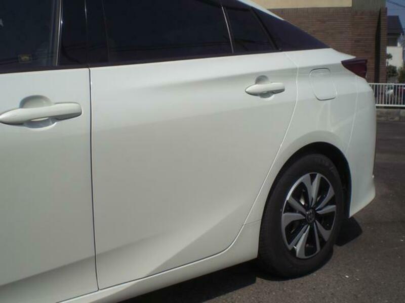 PRIUS PHV