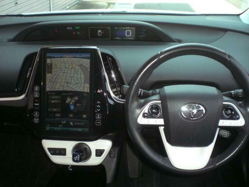 PRIUS PHV