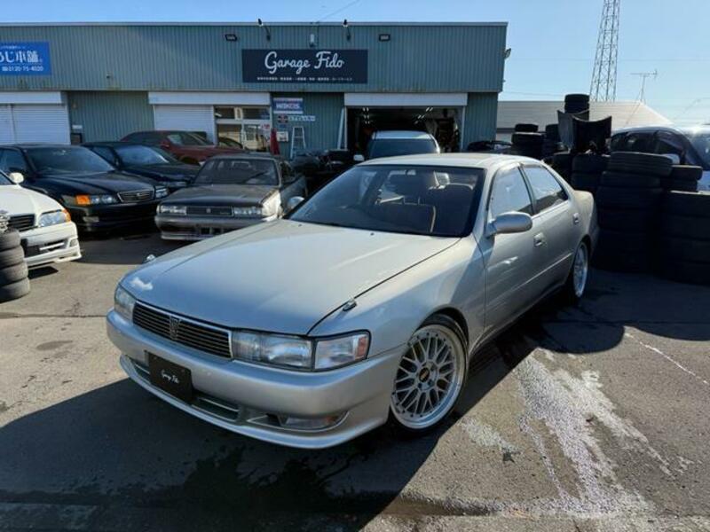 TOYOTA CRESTA