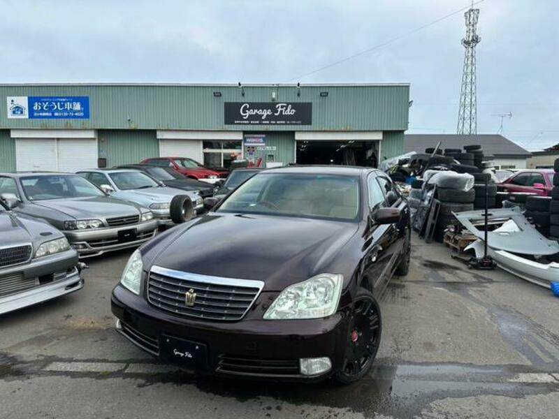 TOYOTA CROWN