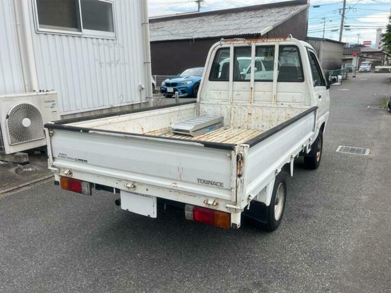 TOWNACE TRUCK