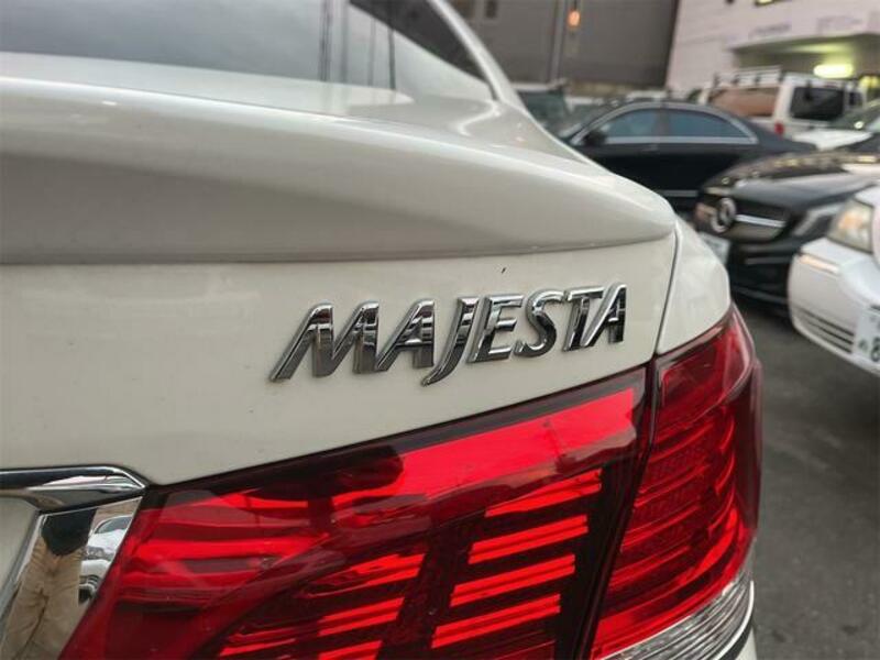 CROWN MAJESTA