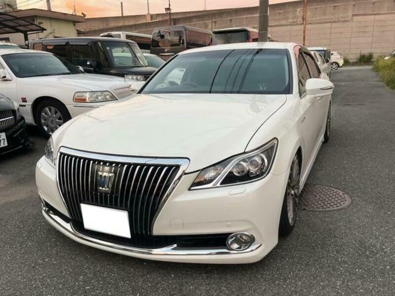 TOYOTA CROWN MAJESTA