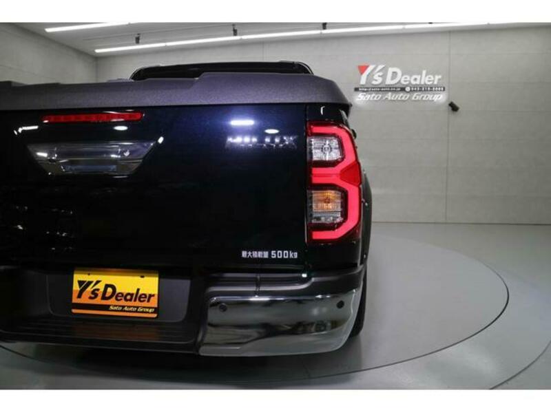 HILUX