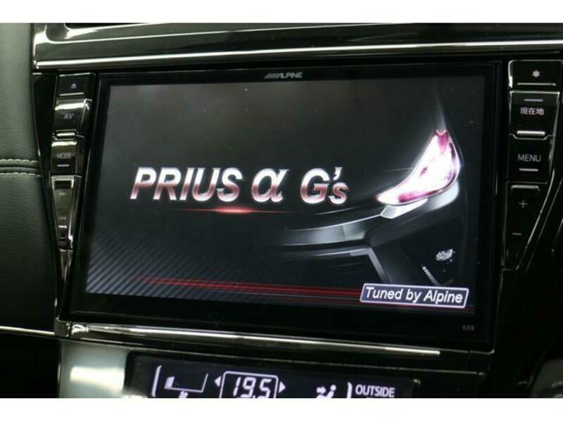 PRIUS ALPHA