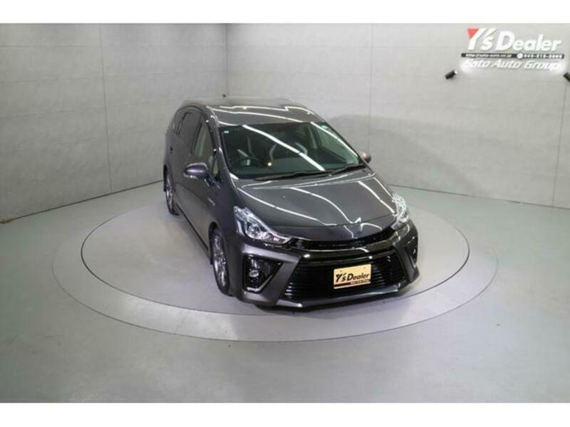 PRIUS ALPHA