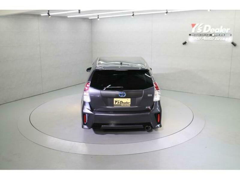PRIUS ALPHA