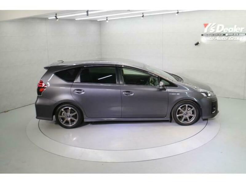 PRIUS ALPHA