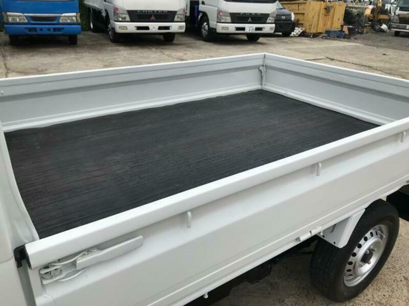 CLIPPER TRUCK