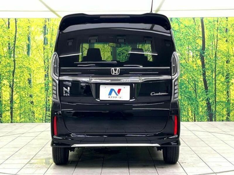 N BOX CUSTOM