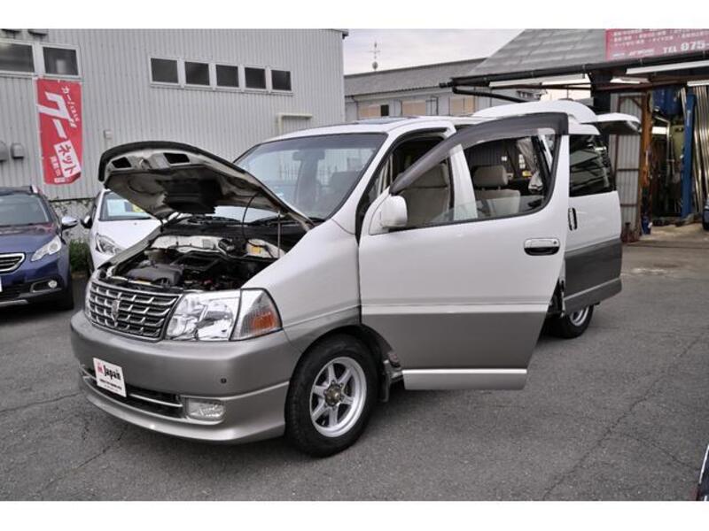 GRAND HIACE
