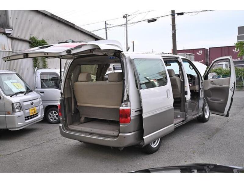 GRAND HIACE