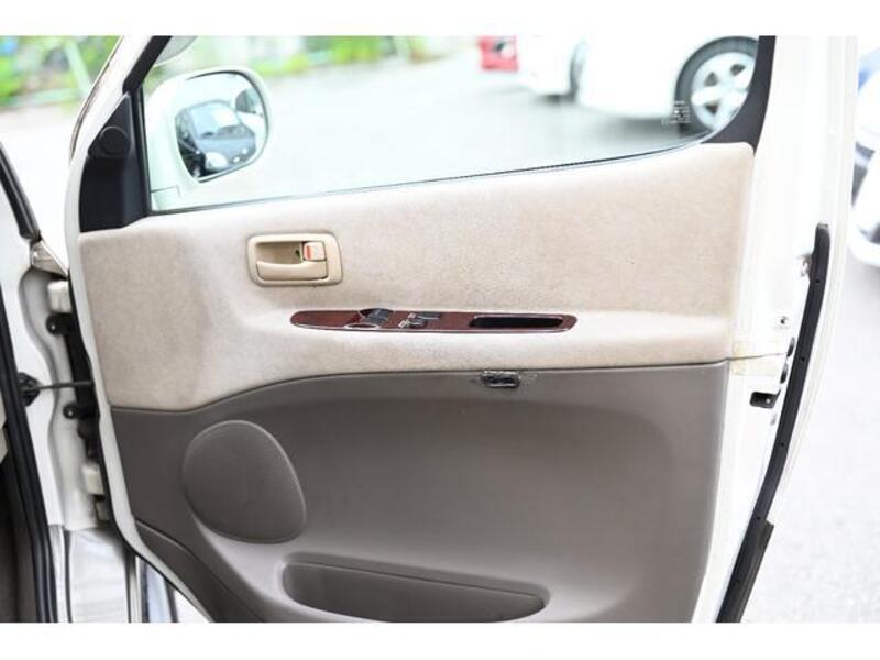 GRAND HIACE
