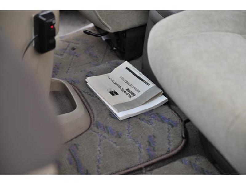 GRAND HIACE