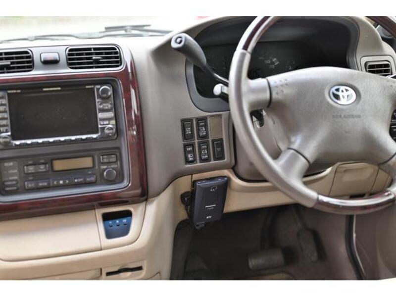 GRAND HIACE