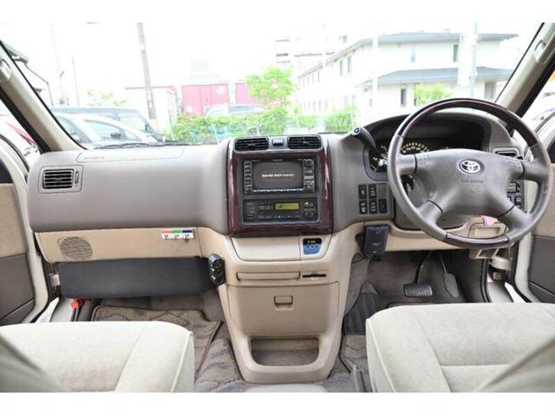 GRAND HIACE
