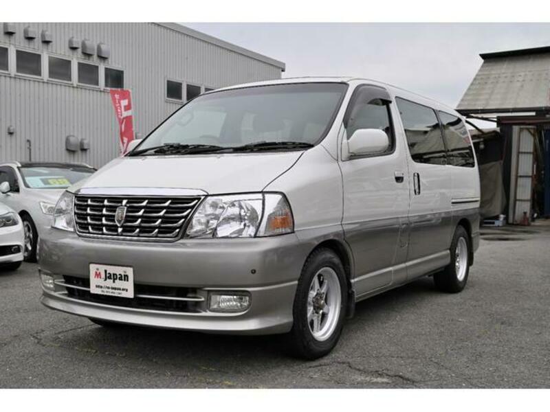 TOYOTA GRAND HIACE