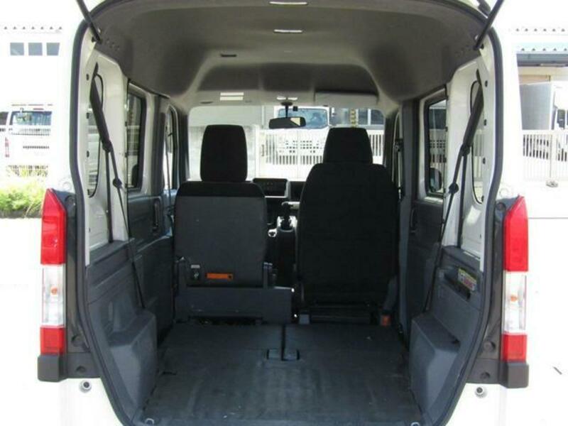 N-VAN