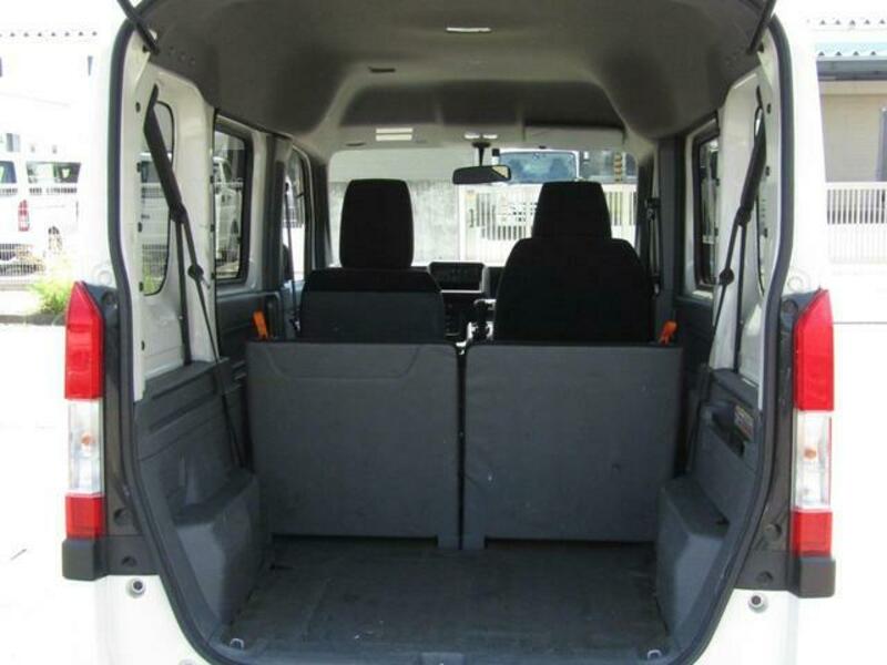 N-VAN