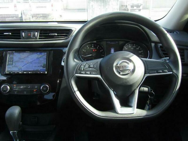 X-TRAIL